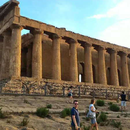 Affitto Breve Puccio A Chiazza 招待所 雷阿尔蒙特